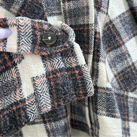 For The Republic Cropped Flannel Shacket - Picture 8 of 16